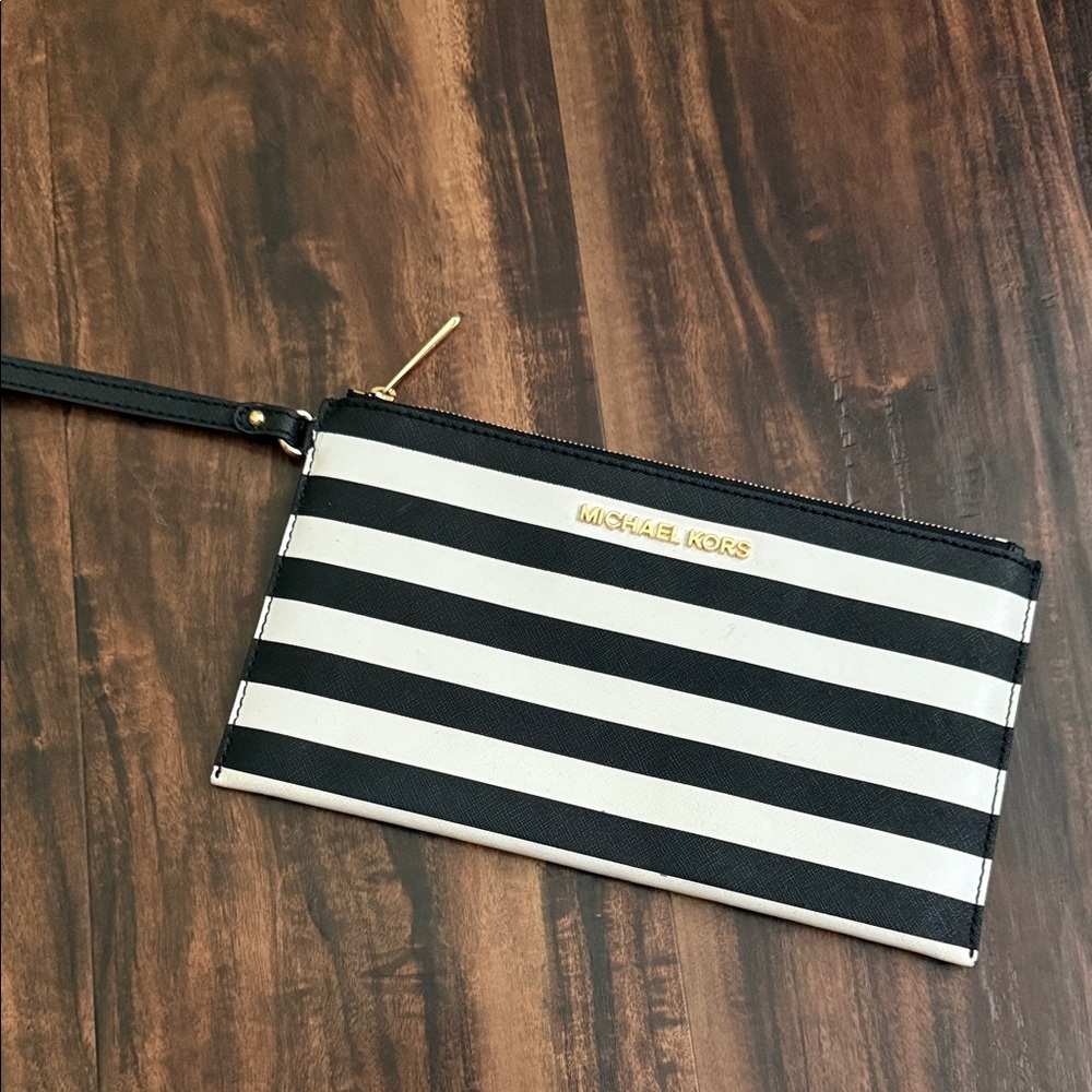 Michael Kors Wristlet
